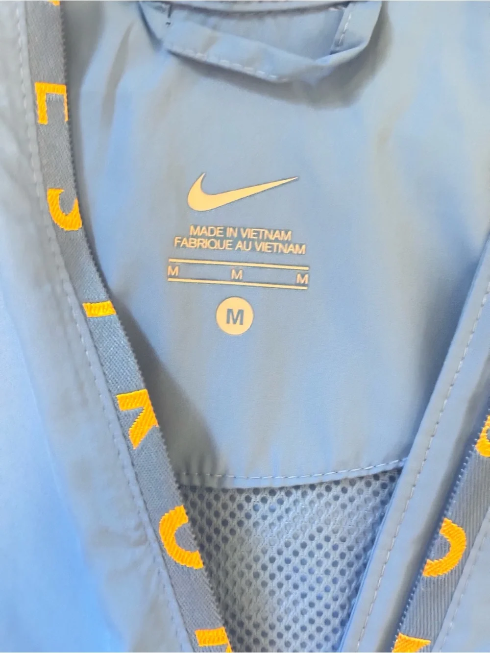 Nike Blue Livestrong Windbreaker Size M -great condition.